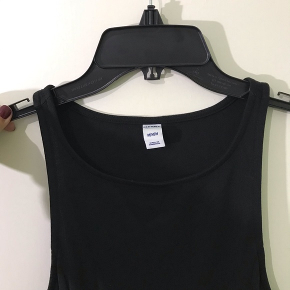 Old navy sleeveless black dress - Picture 4 of 6